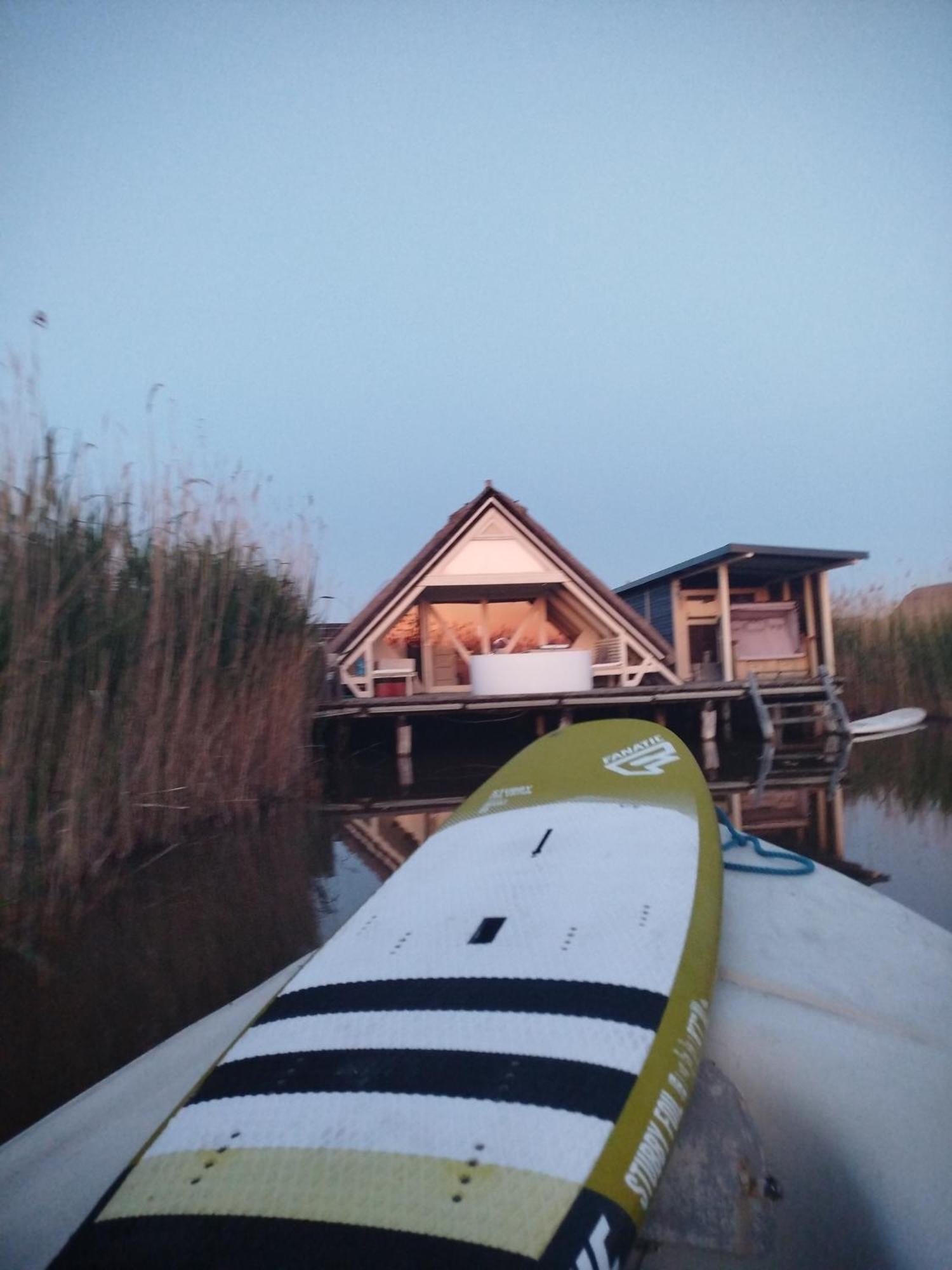 Pfahlbau Sunset II Toplage Inklusive Elektroboot 루스트 외부 사진